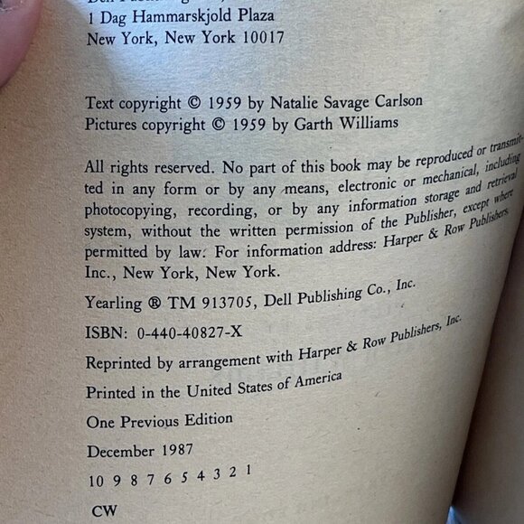 A Brother for the Orphelines by Natalie Savage Carlson PB Paperback 1987 - Picture 6 of 6